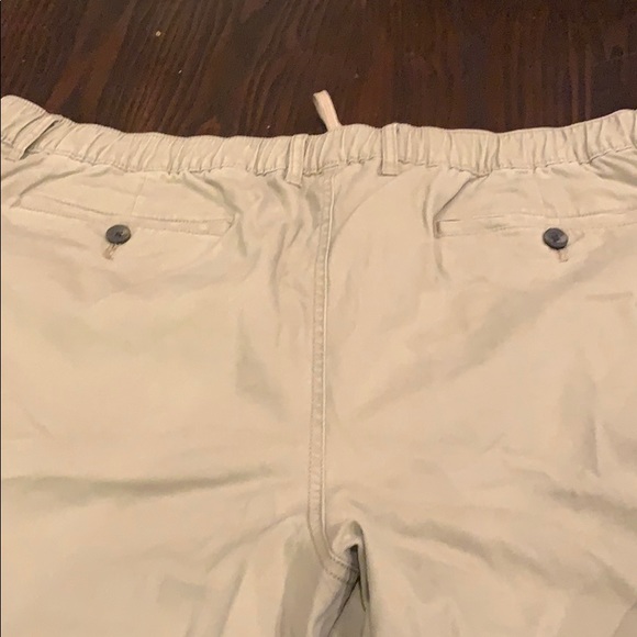 Amazon basics khaki - Picture 5 of 5